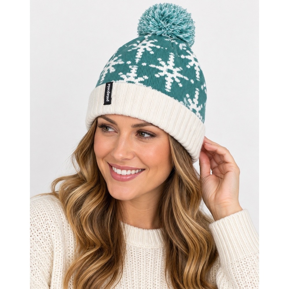 Patagonia Powder Town Beanie Womens One Size Teal Snowflake Knit Pom Hat Cozy